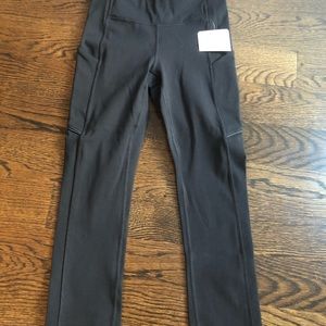 Lululemon crops NWT size 2